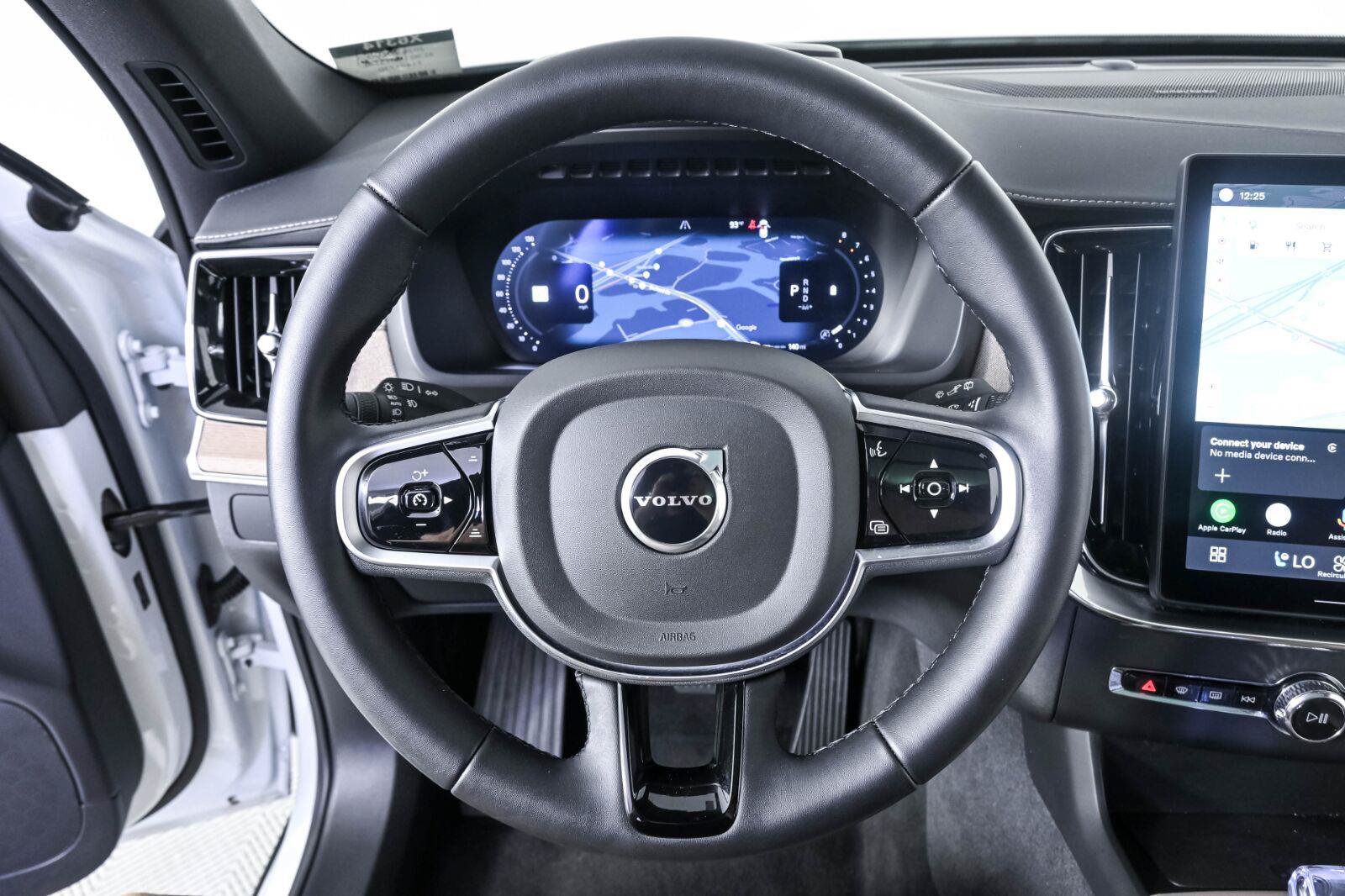Certified 2026 Volvo XC90 B6 Ultra AWD/4WD image 9