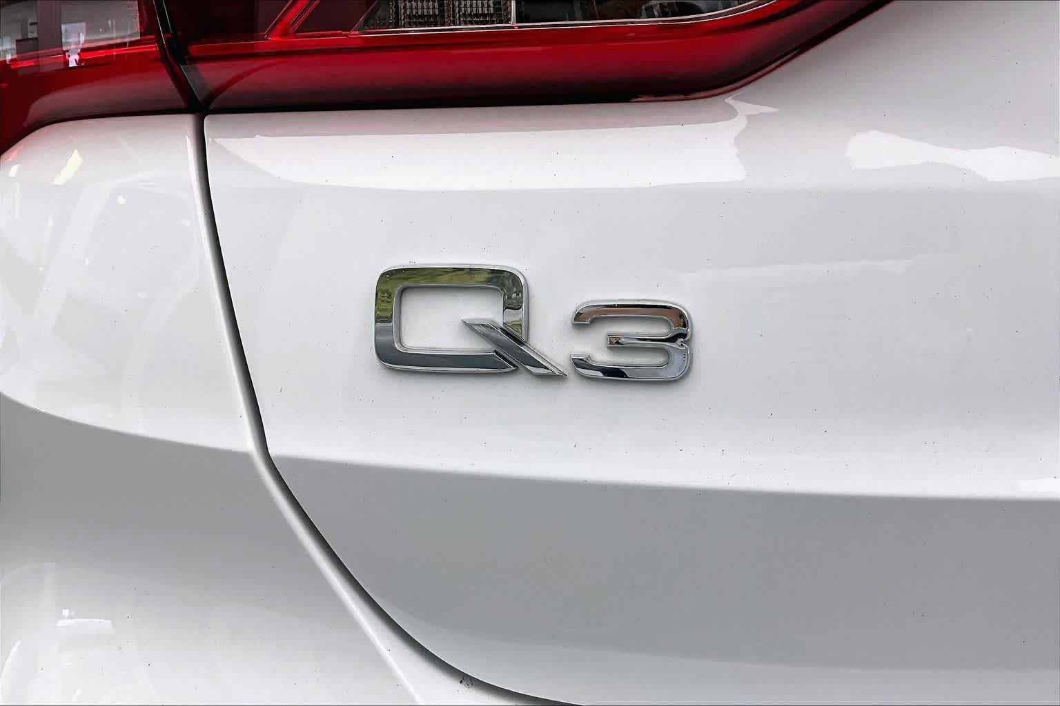 Used 2024 Audi Q3 2.0T Premium w/ Convenience Package AWD/4WD image 33