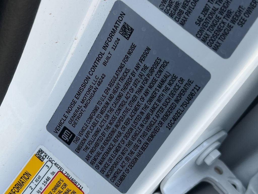 Used 2025 Chevrolet Silverado EV RST AWD/4WD image 25