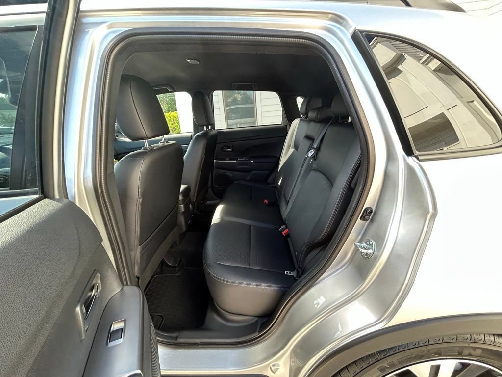 Used 2025 Mitsubishi Outlander Sport SEL AWD/4WD image 20