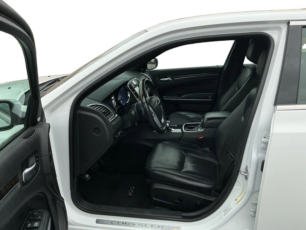 Used 2013 Chrysler 300 C w/ Light Group image 14