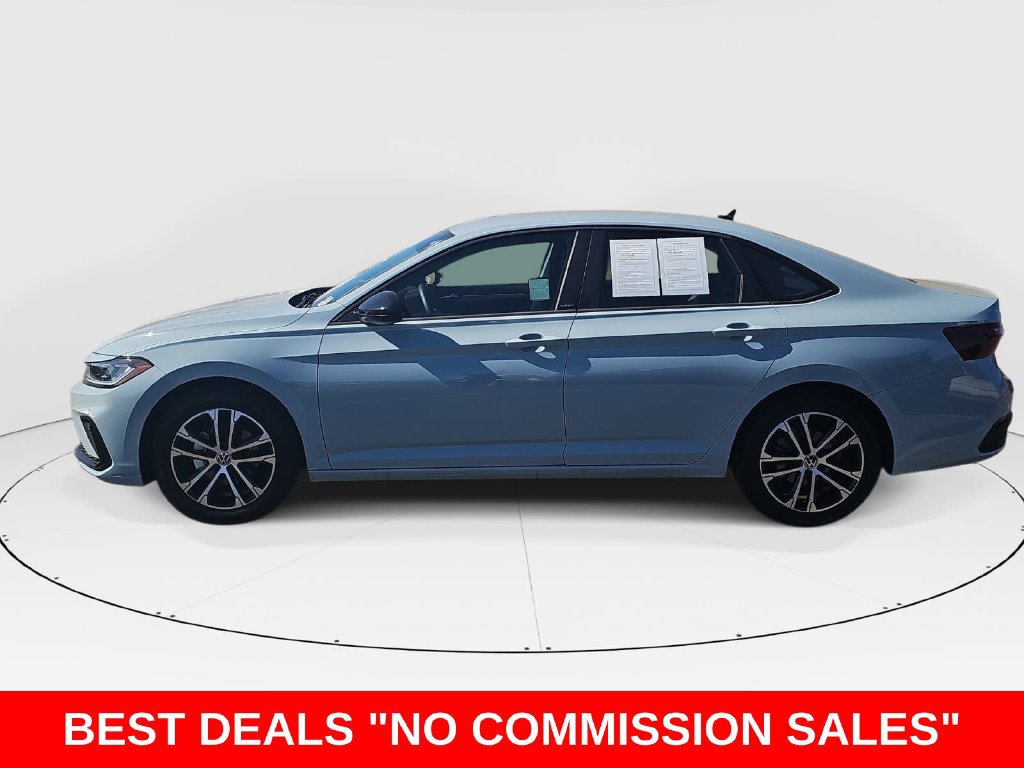 Used 2025 Volkswagen Jetta Sport FWD image 6