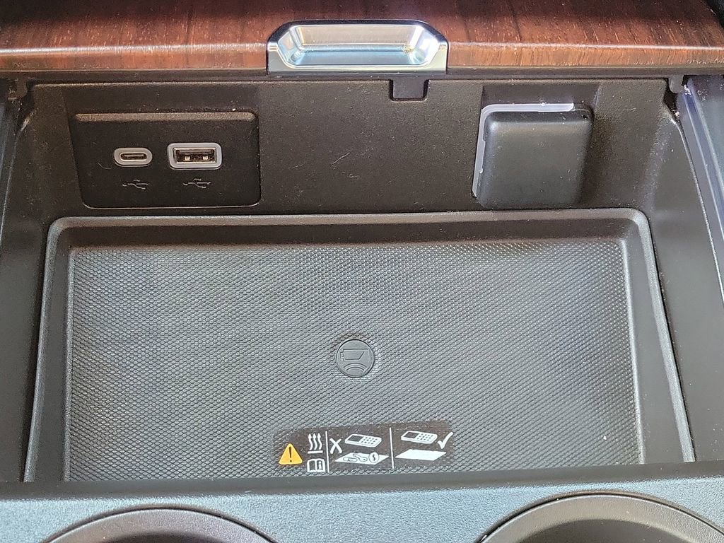 Used 2023 GMC Yukon Denali Ultimate image 33