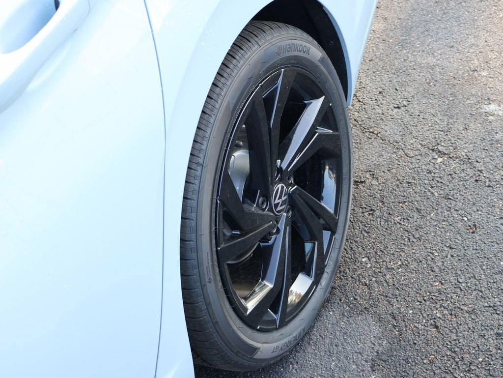 New 2026 Volkswagen Jetta SE image 38