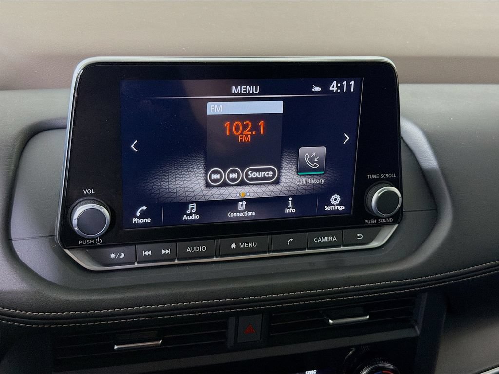 Used 2023 Nissan Rogue SV FWD image 34