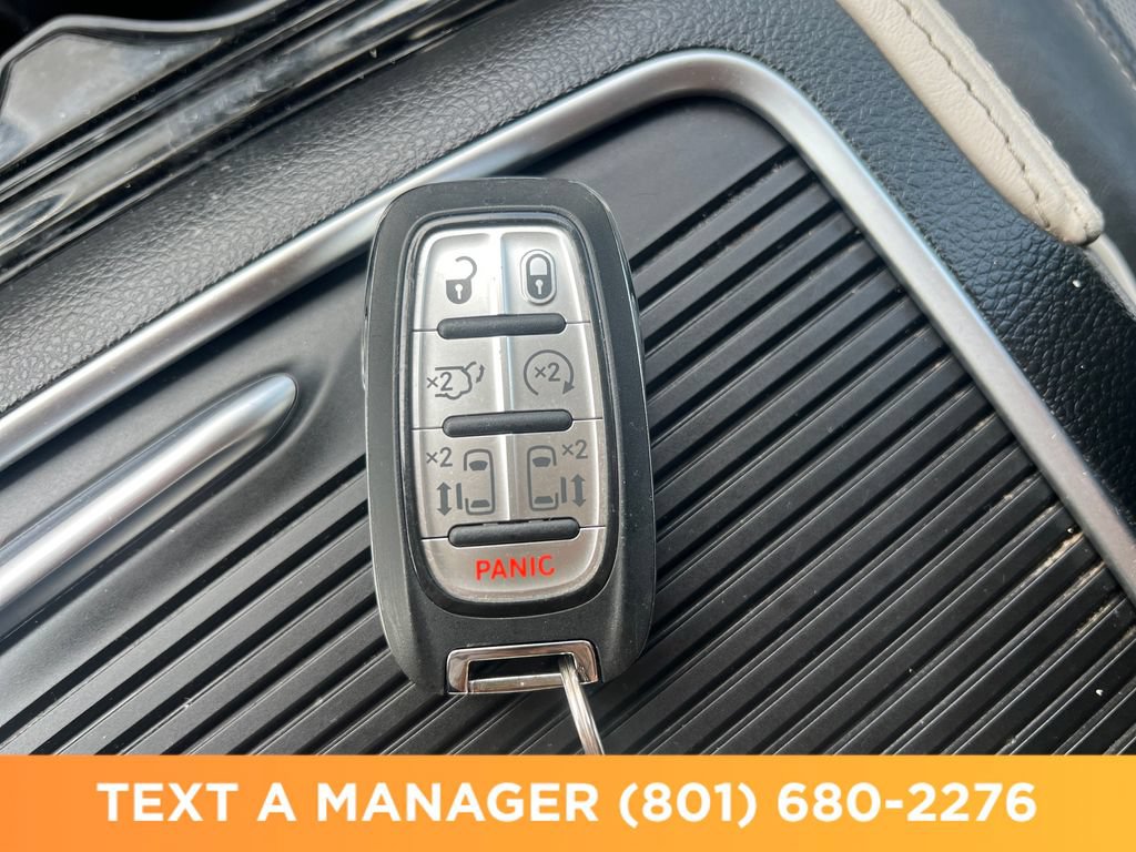 Used 2023 Chrysler Pacifica Limited w/ Uconnect Theater Family Group AWD/4WD image 30