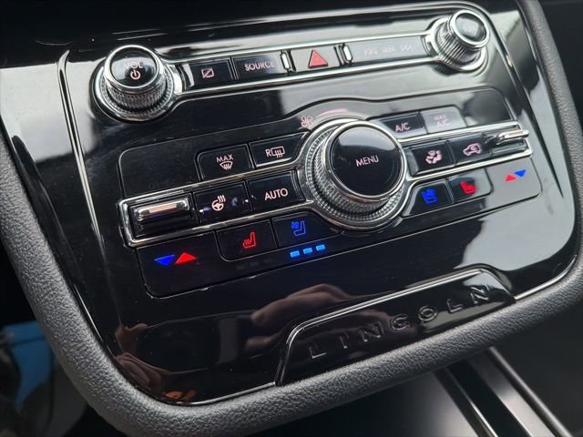 Used 2022 Lincoln Corsair Reserve w/ Elements Package image 33