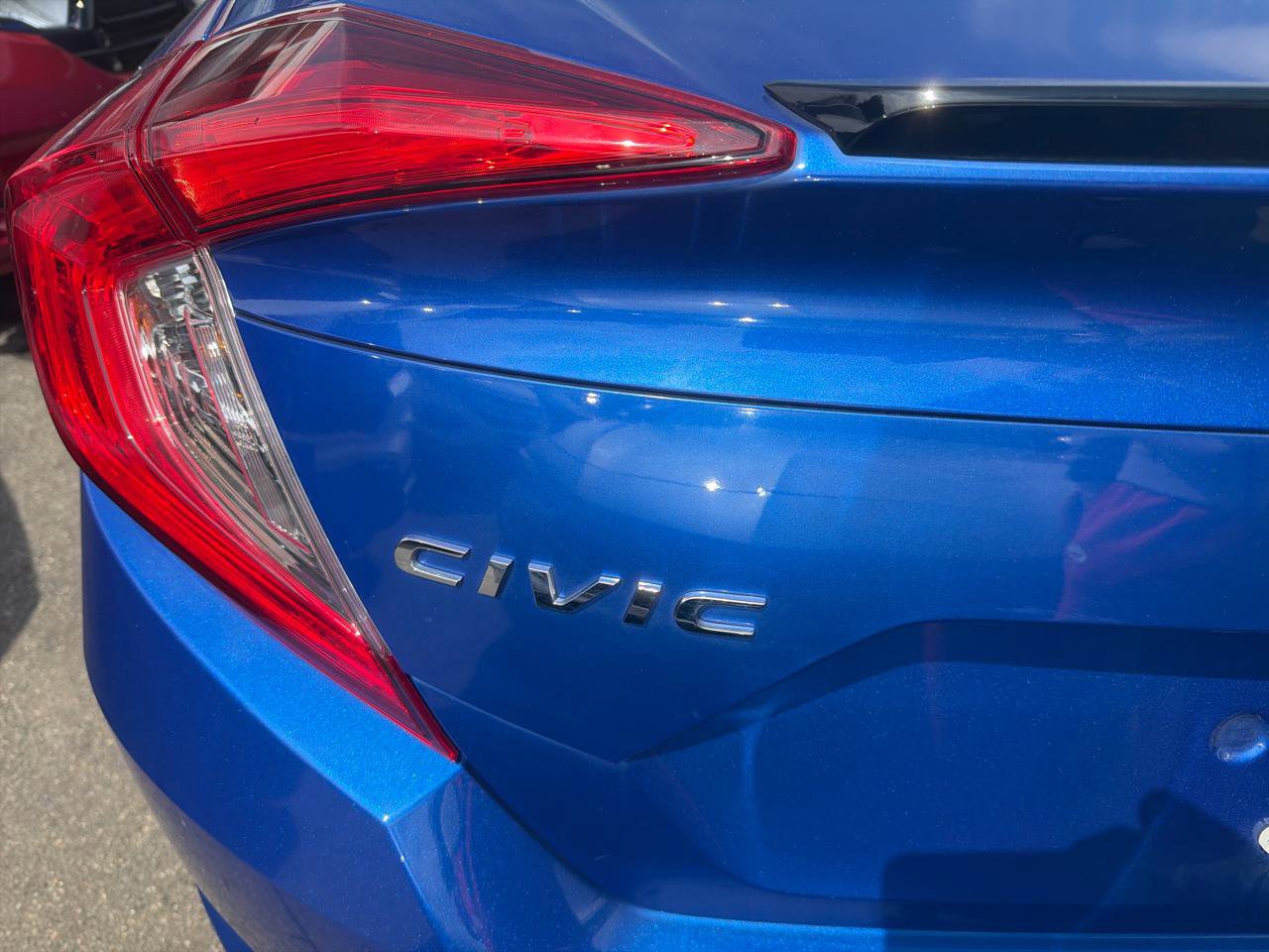 Used 2019 Honda Civic Sport image 9