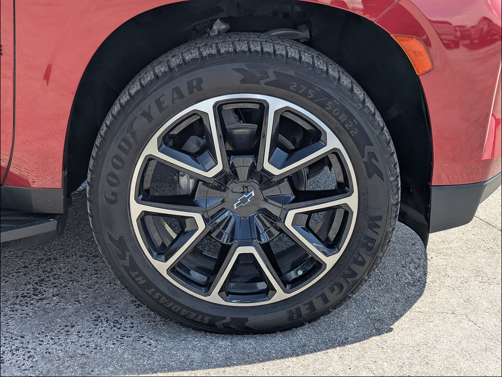 Used 2022 Chevrolet Tahoe RST w/ Luxury Package RWD image 13