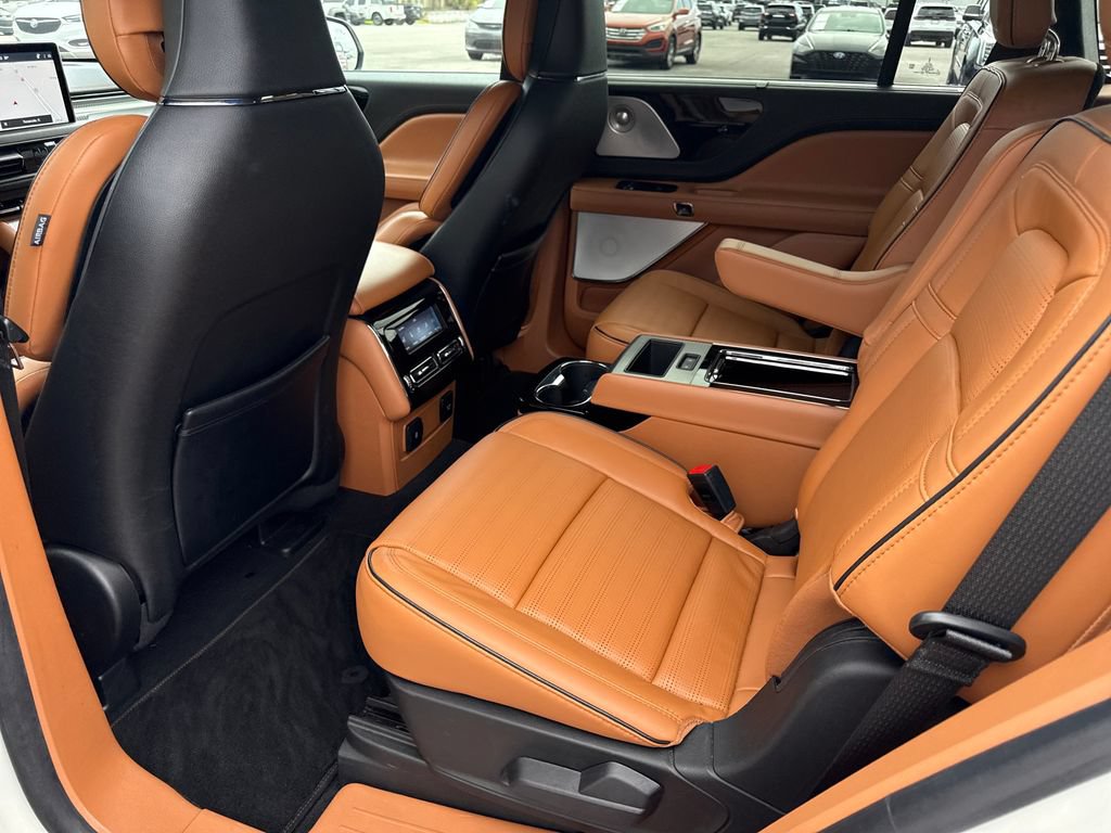 Used 2022 Lincoln Aviator Black Label AWD/4WD image 29