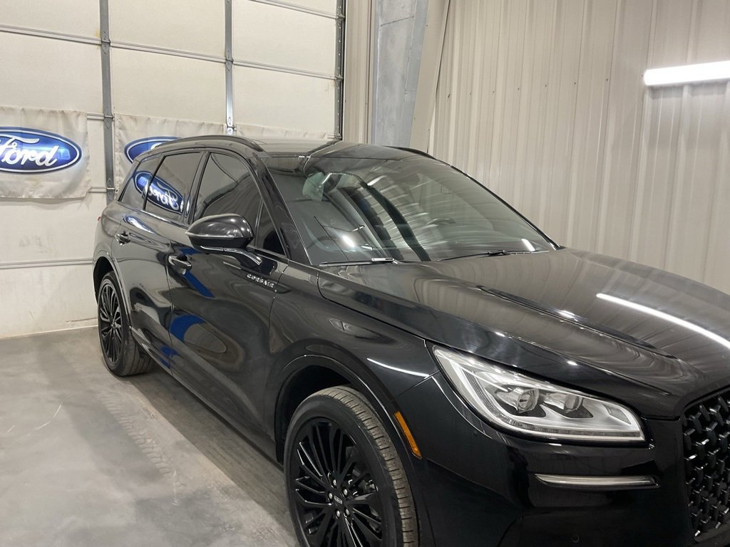 Used 2023 Lincoln Corsair Reserve w/ Equipment Group 201A image 4