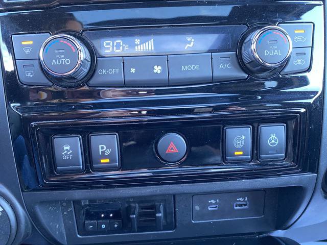 Used 2023 Nissan Titan PRO-4X w/ Pro-4x Convenience Package image 19