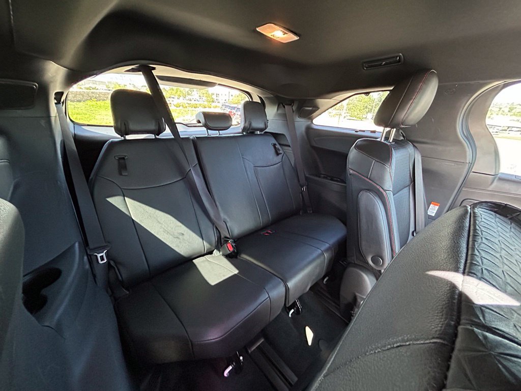 Used 2026 Toyota Sienna XSE FWD image 32