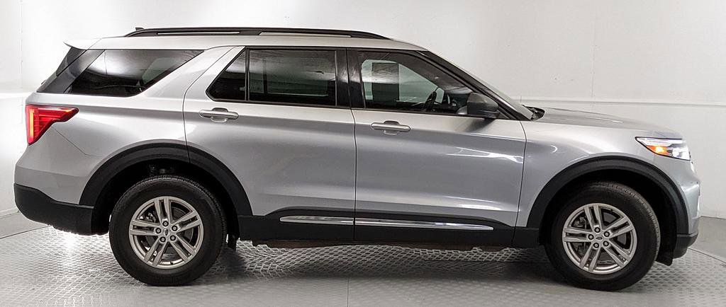 Certified 2023 Ford Explorer XLT AWD/4WD image 2