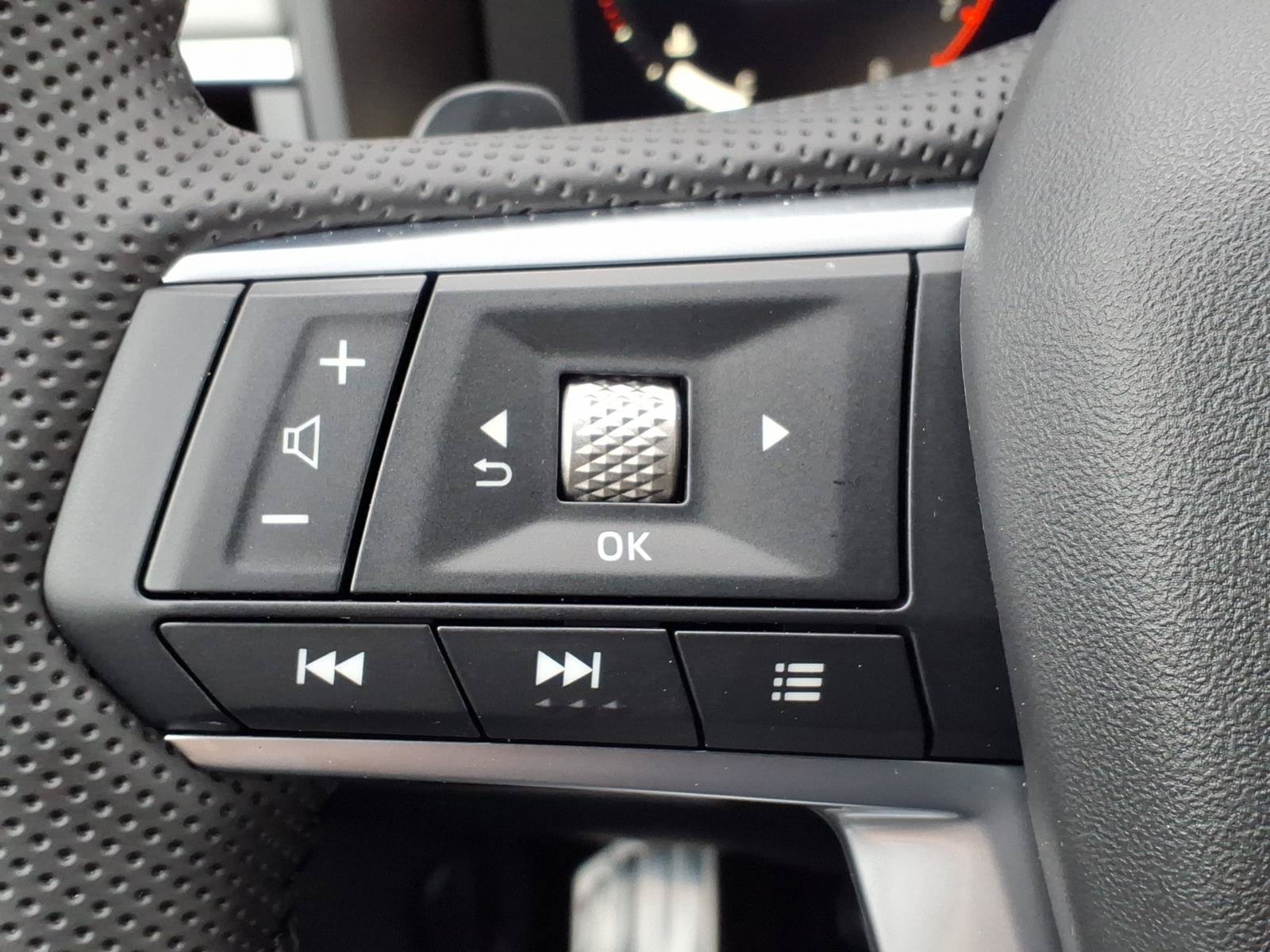 New 2026 Mitsubishi Outlander SEL FWD image 18