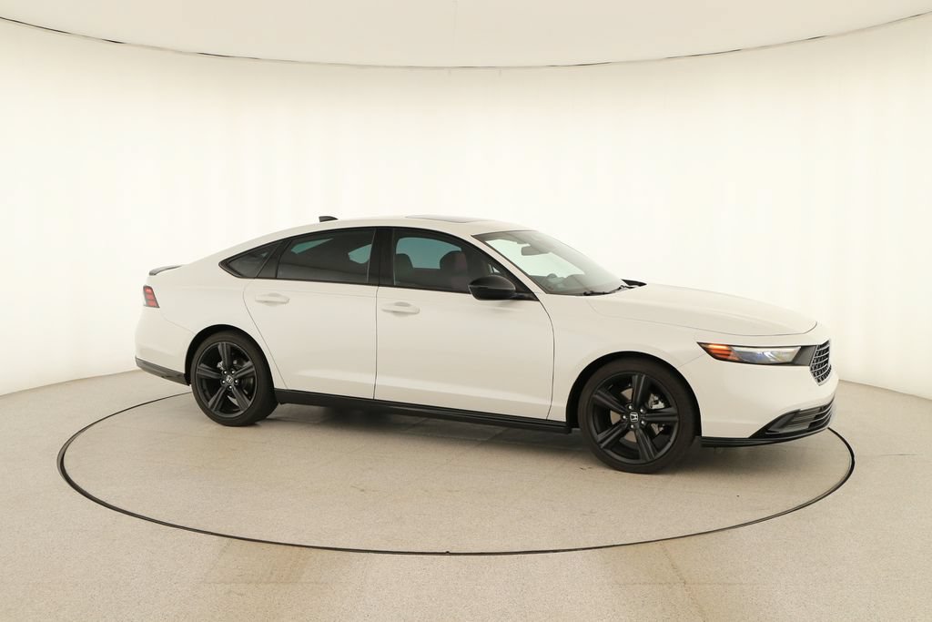 Used 2024 Honda Accord Sport image 9