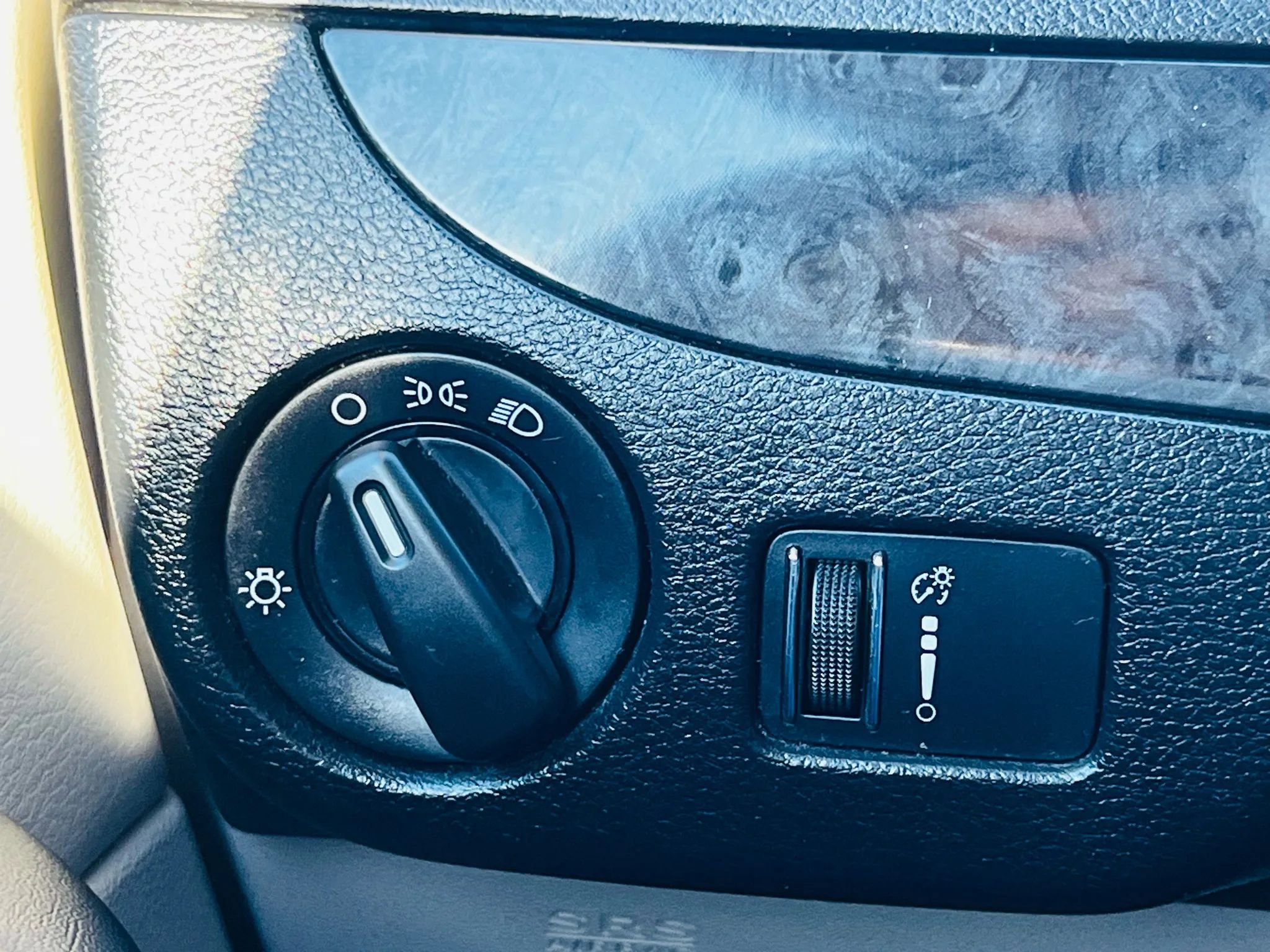 Used 2014 Dodge Grand Caravan SXT image 17