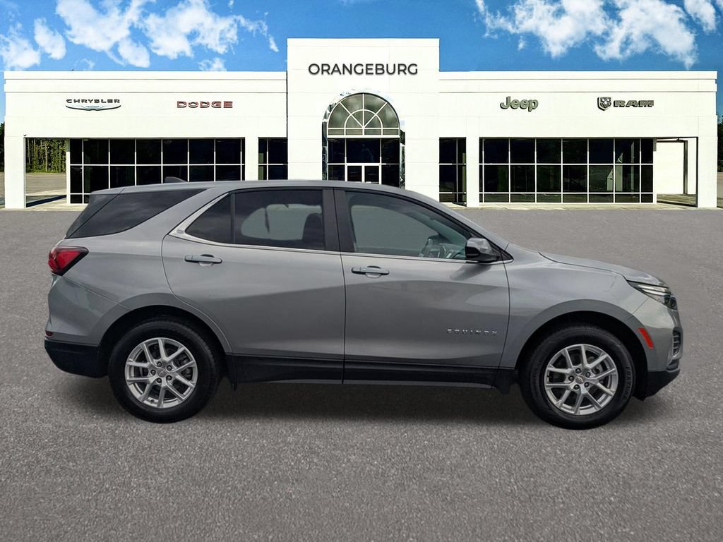 Used 2024 Chevrolet Equinox LT AWD/4WD image 9