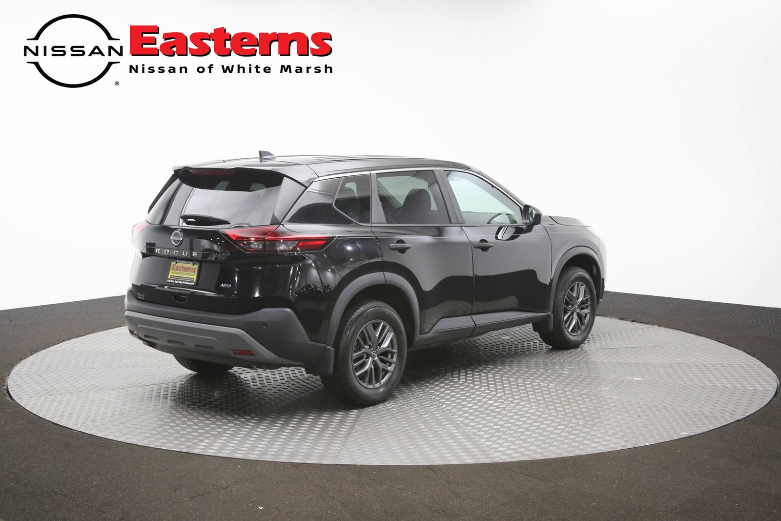 Used 2023 Nissan Rogue S AWD/4WD image 39