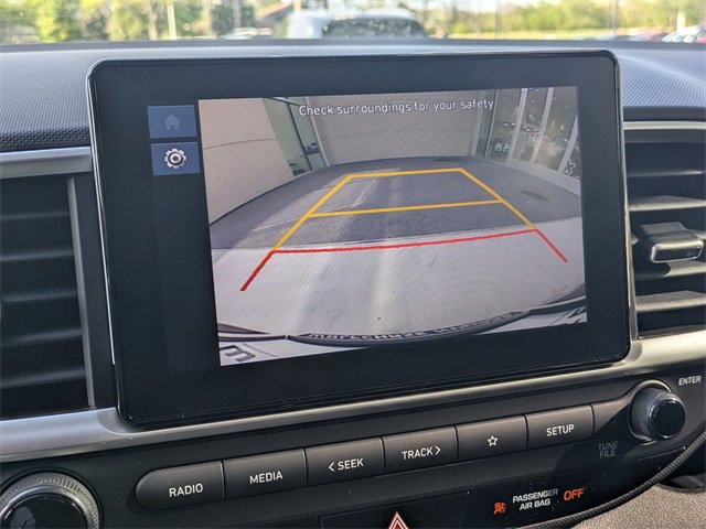 Certified 2025 Hyundai Venue SEL image 8