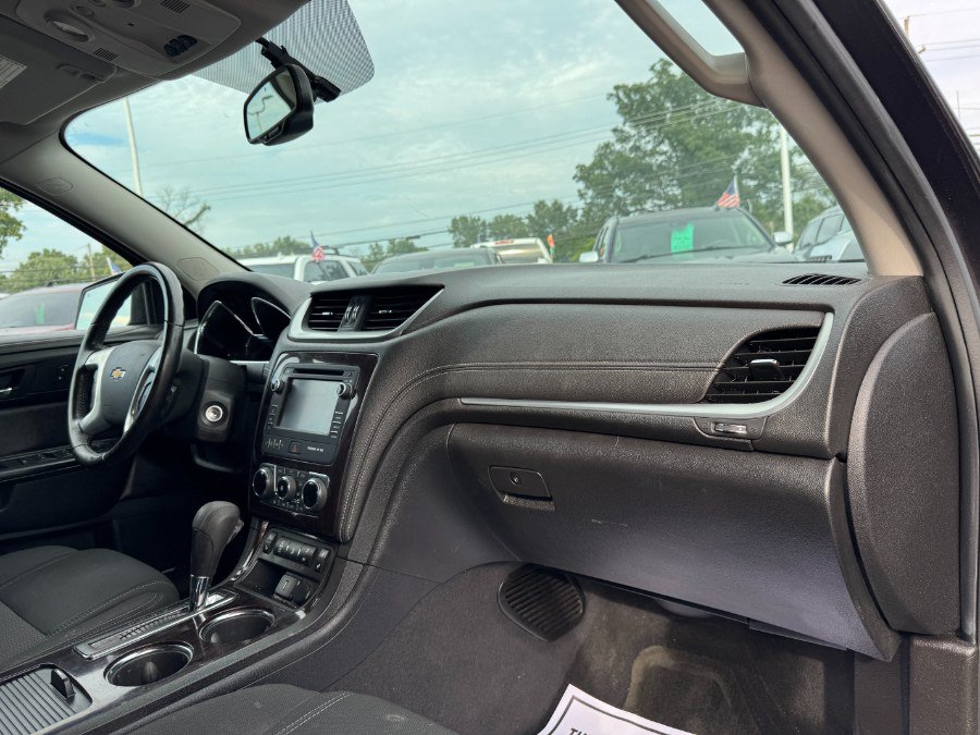 Used 2015 Chevrolet Traverse LT AWD/4WD image 21