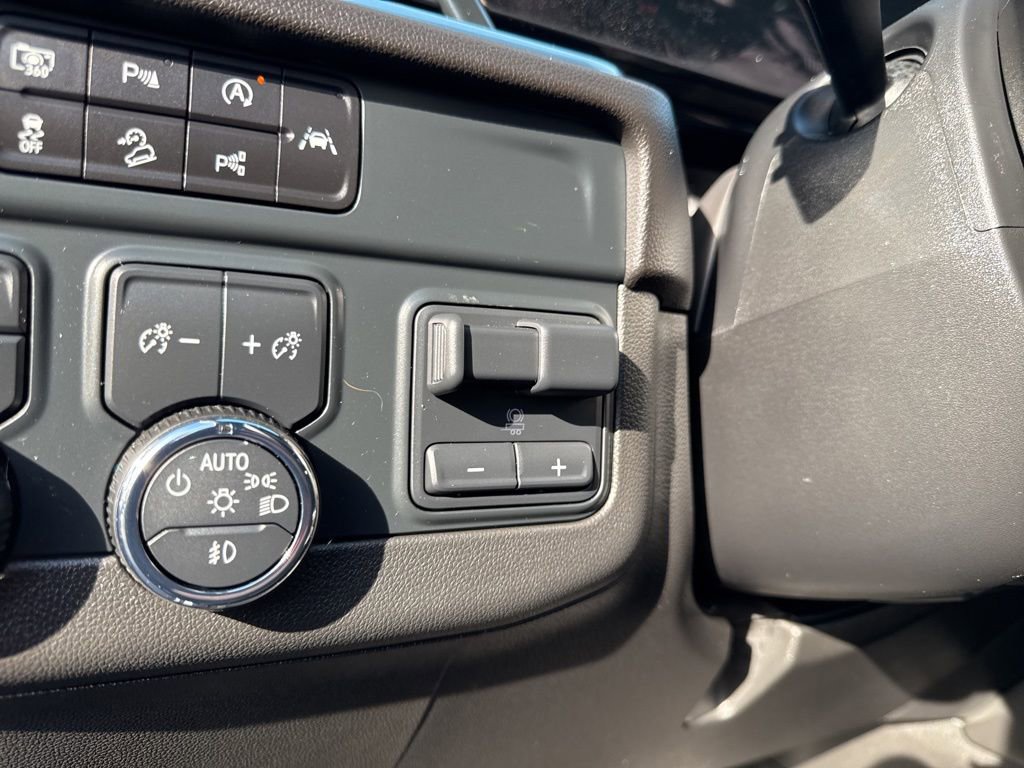 Used 2025 Chevrolet Tahoe RST w/ Comfort Package image 18