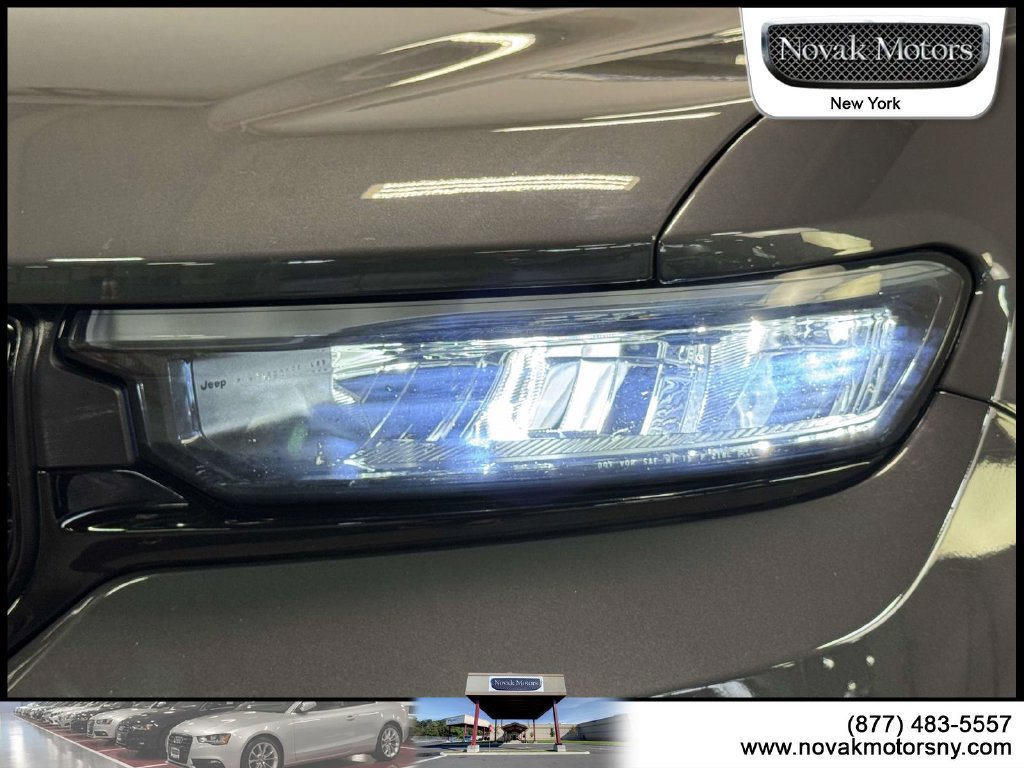 Used 2023 Jeep Grand Cherokee Altitude AWD/4WD image 11
