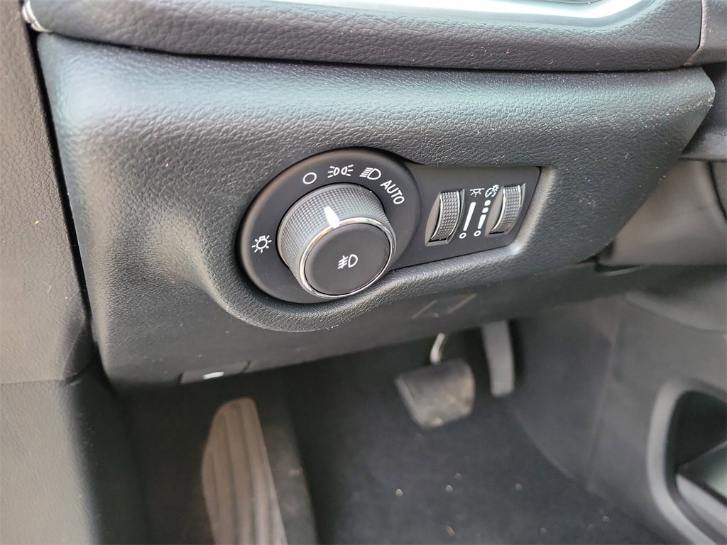 New 2026 Chrysler Pacifica Limited image 23