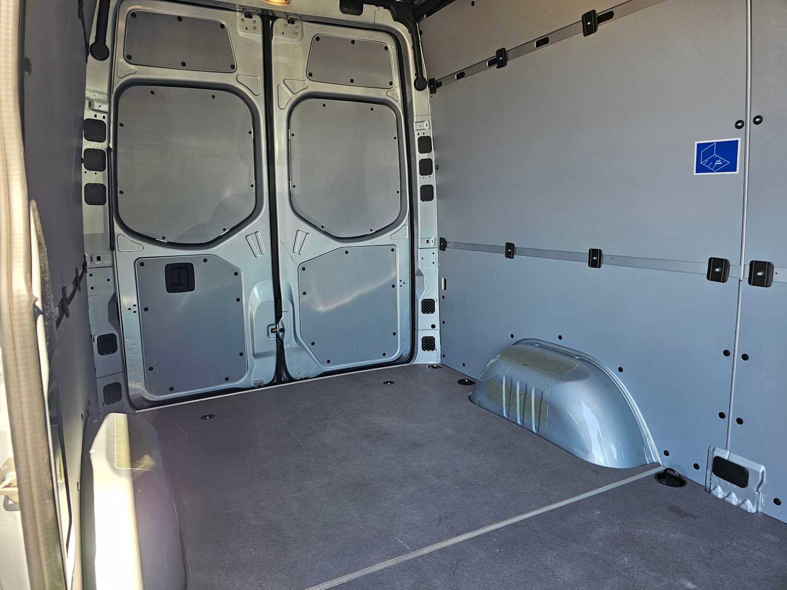 Used 2025 Mercedes-Benz Sprinter 2500 image 13