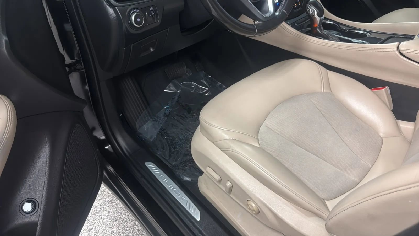 Used 2017 Buick Envision Preferred FWD image 28