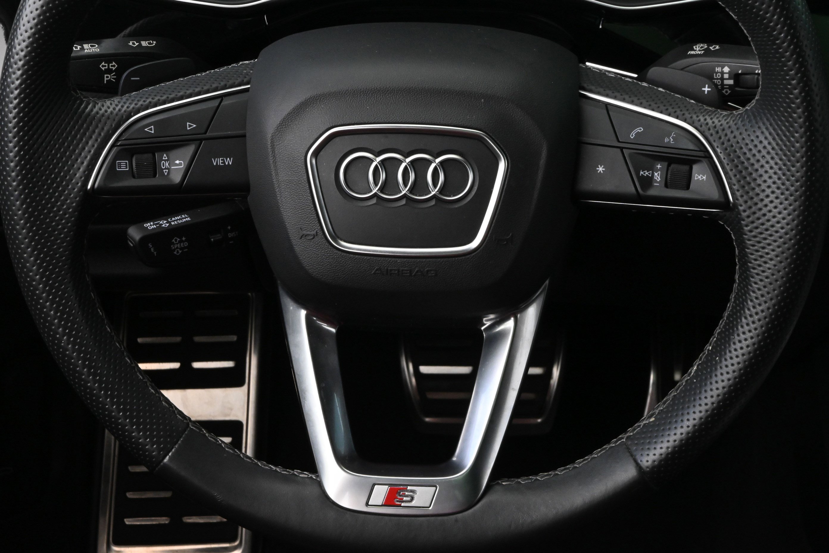 Used 2022 Audi SQ8 Prestige image 32