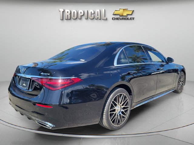 Used 2022 Mercedes-Benz S 580 4MATIC Sedan w/ AMG Line Package image 10