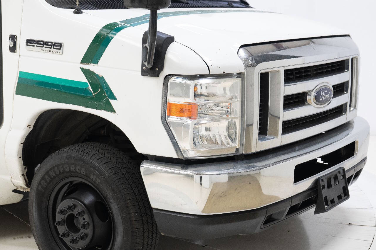 Used 2016 Ford E-350 and Econoline 350 Super Duty w/ Shuttle Bus Prep Package image 10