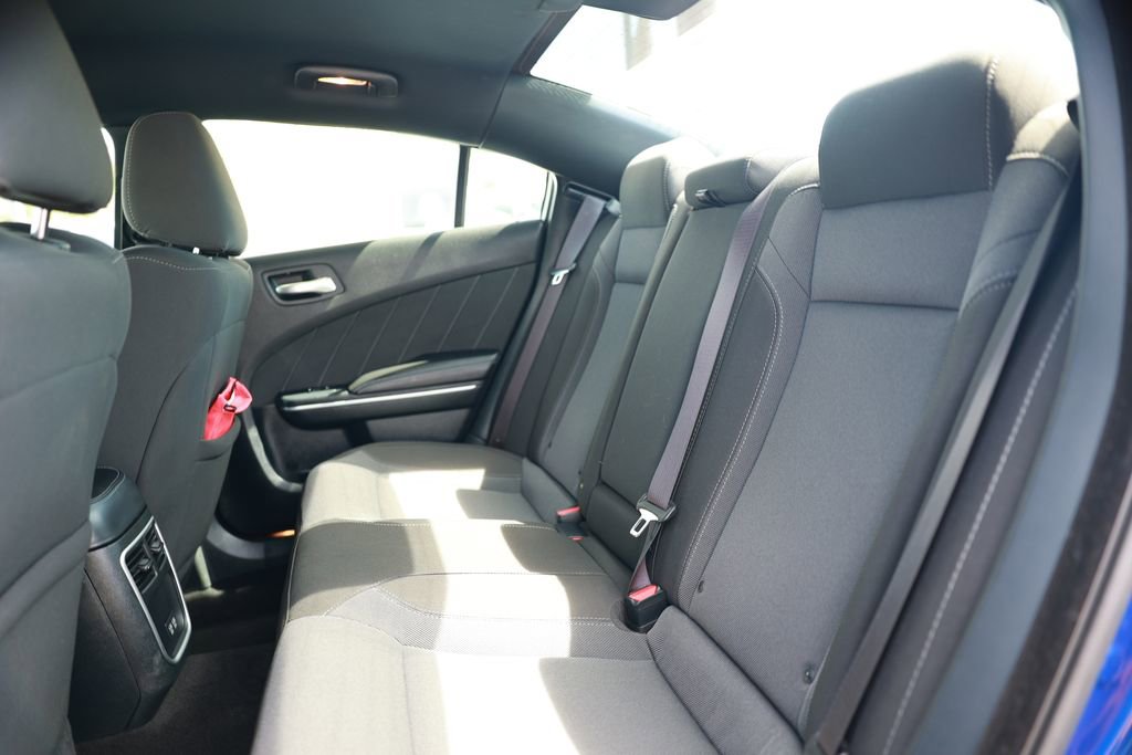 Used 2020 Dodge Charger SXT w/ Driver Convenience Group image 32