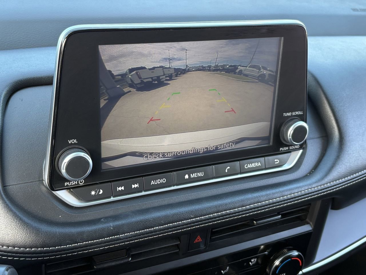 Used 2024 Nissan Rogue S image 21