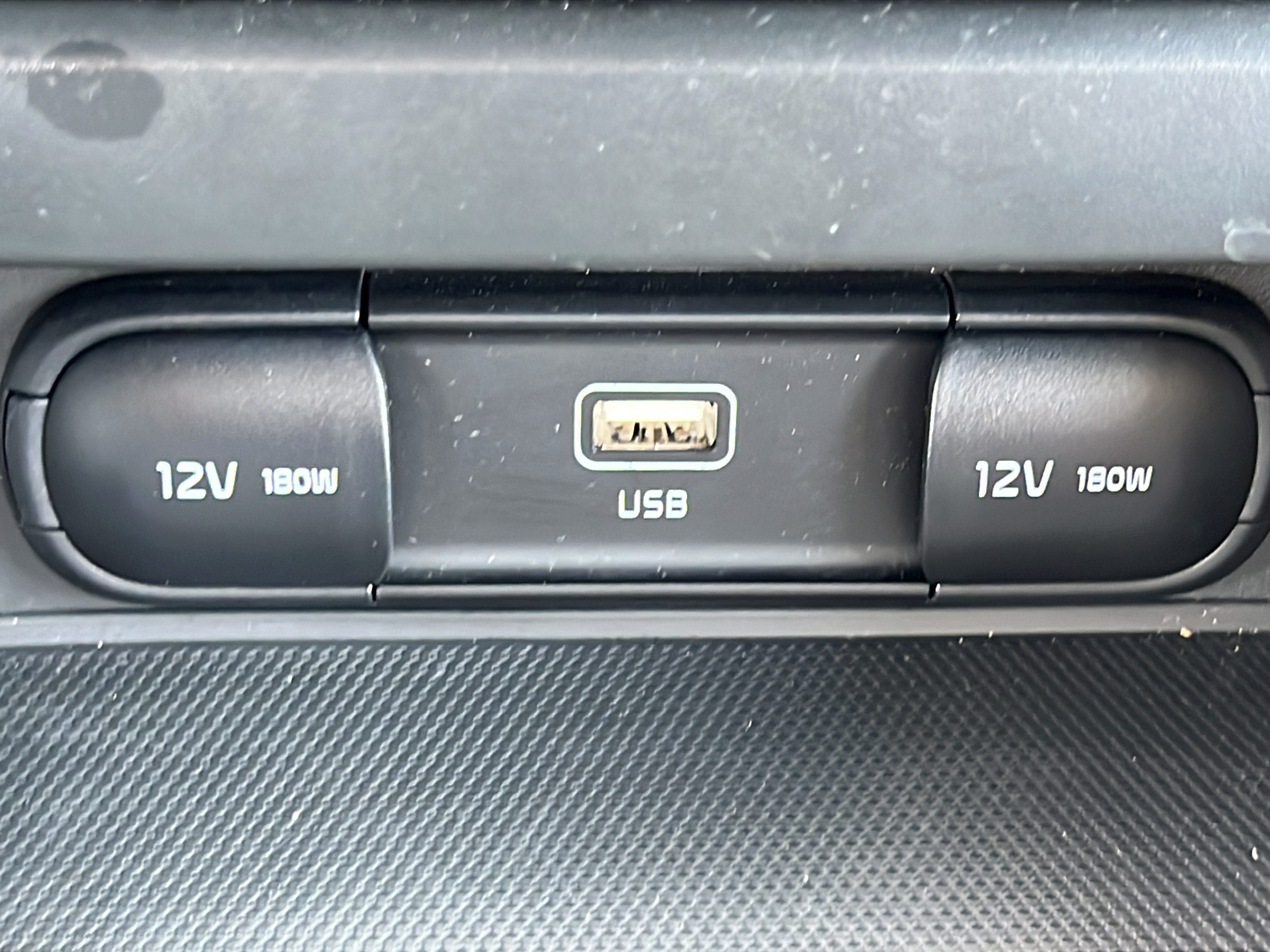 Certified 2025 Kia Soul LX w/ LX Technology Package FWD image 16