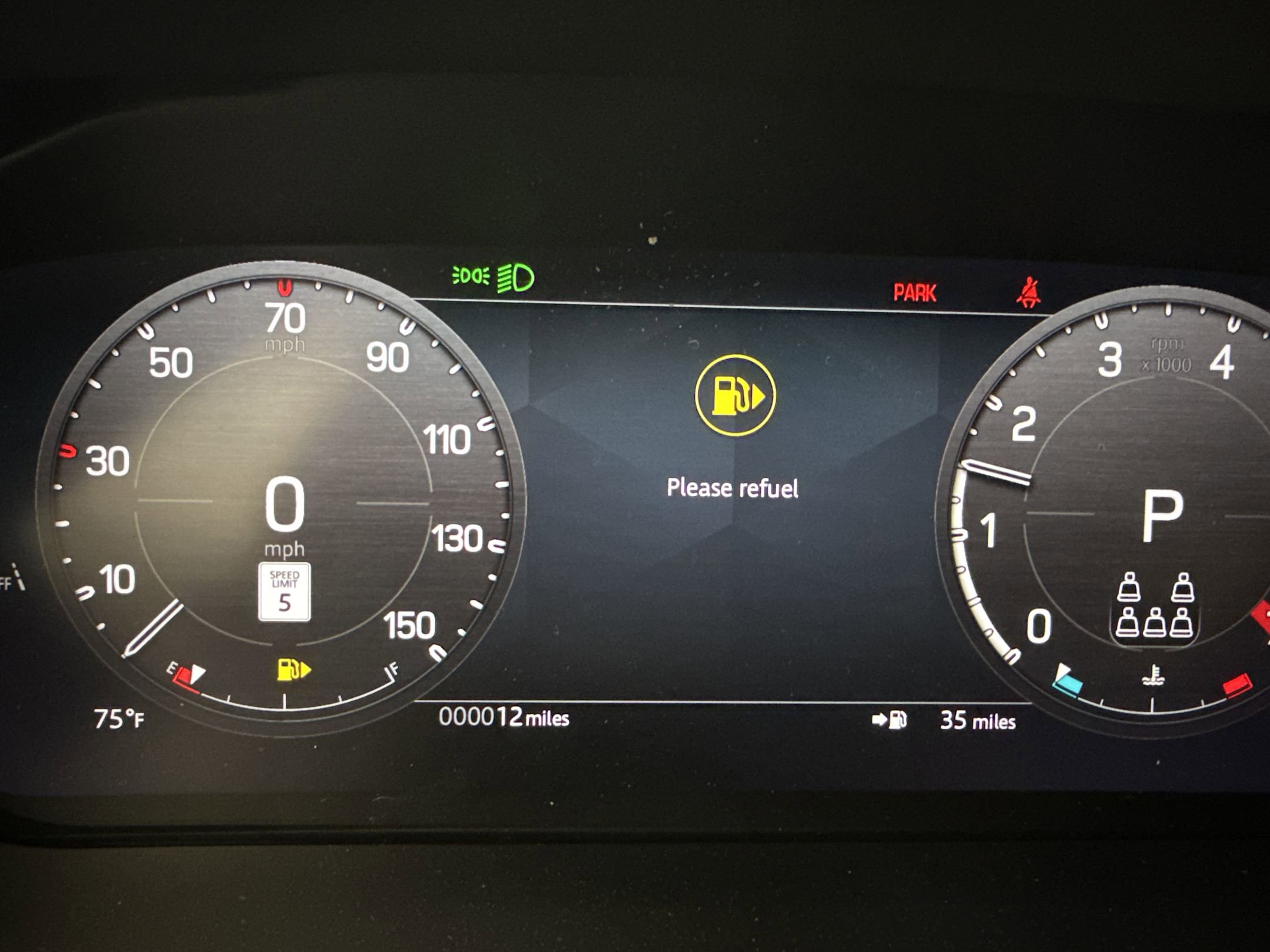 New 2026 Land Rover Defender 130 X-Dynamic SE AWD/4WD image 17
