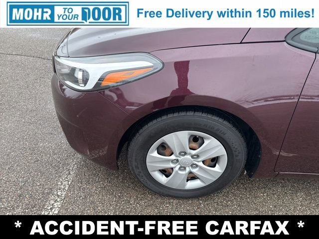 Used 2017 Kia Forte LX image 9