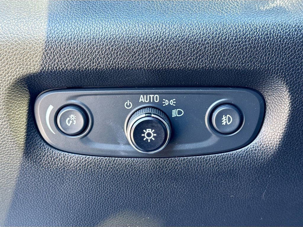 Used 2019 Chevrolet Traverse Premier w/ Redline Edition AWD/4WD image 10