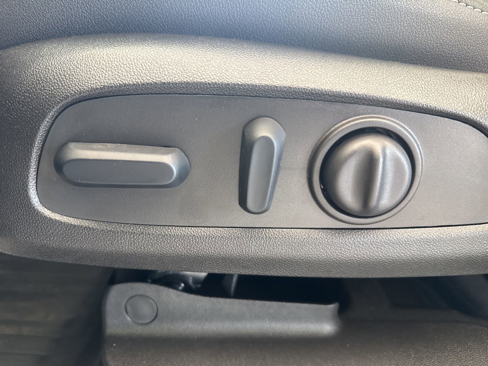 New 2025 Chevrolet Blazer LT w/ Sound & Technology Package image 19