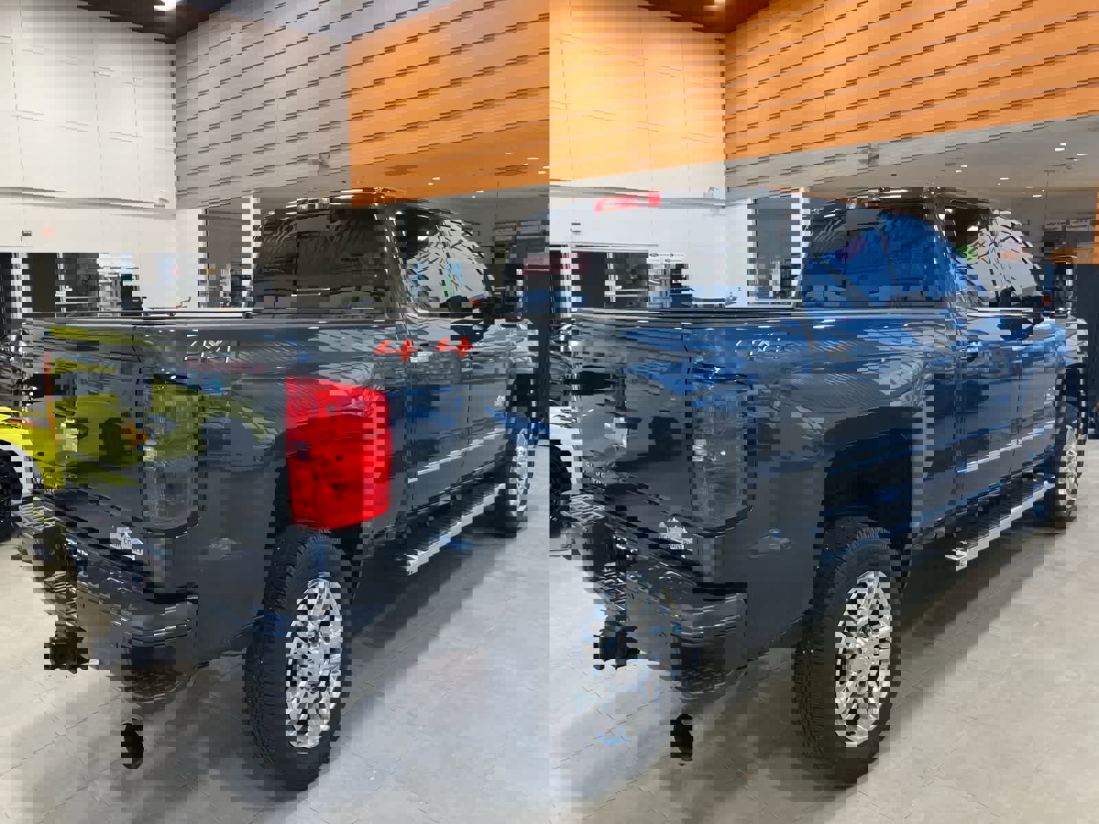 Used 2018 Chevrolet Silverado 2500 High Country image 5