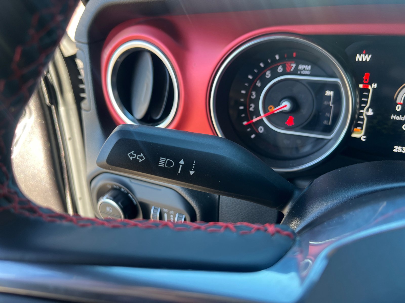 Certified 2022 Jeep Gladiator Rubicon w/ LED Lighting Group image 12