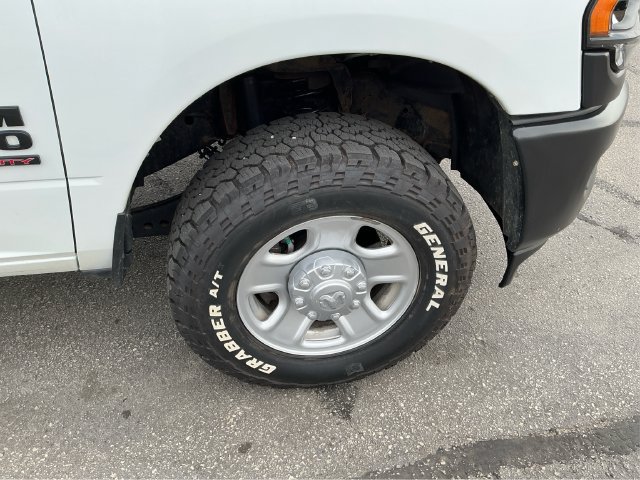 Used 2024 RAM 3500 Tradesman w/ Snow Chief Group AWD/4WD image 17