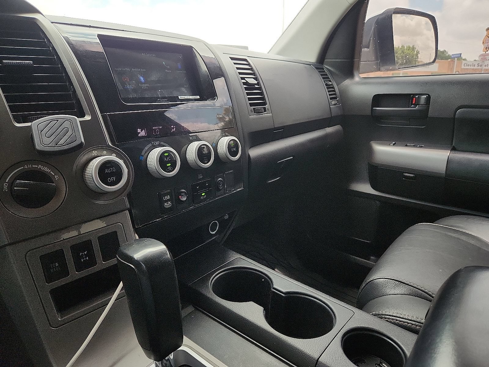 Used 2017 Toyota Sequoia SR5 w/ Sport Appearance Package AWD/4WD image 20