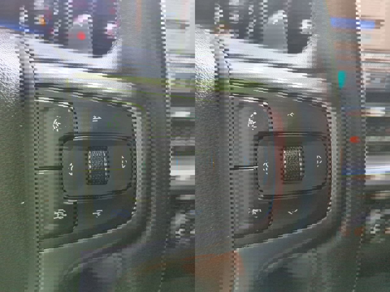 Used 2023 Chevrolet Silverado 1500 ZR2 image 26