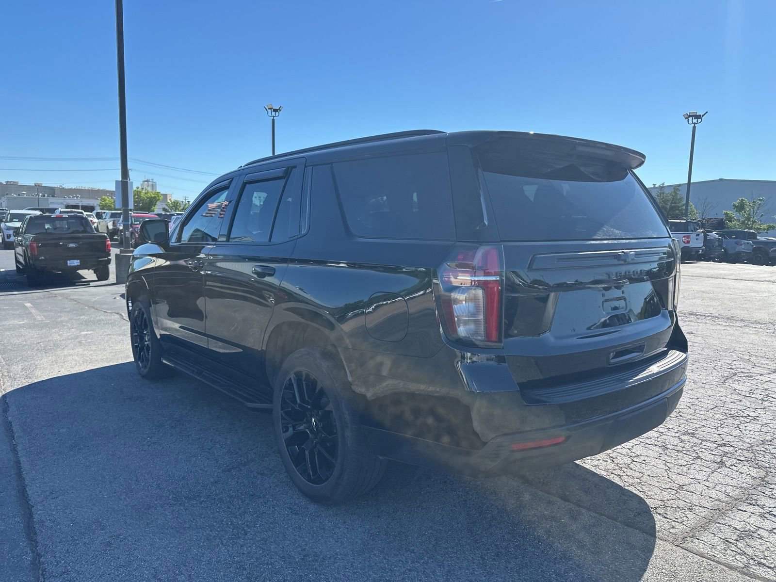 Used 2024 Chevrolet Tahoe LT w/ LT Signature Package AWD/4WD image 4