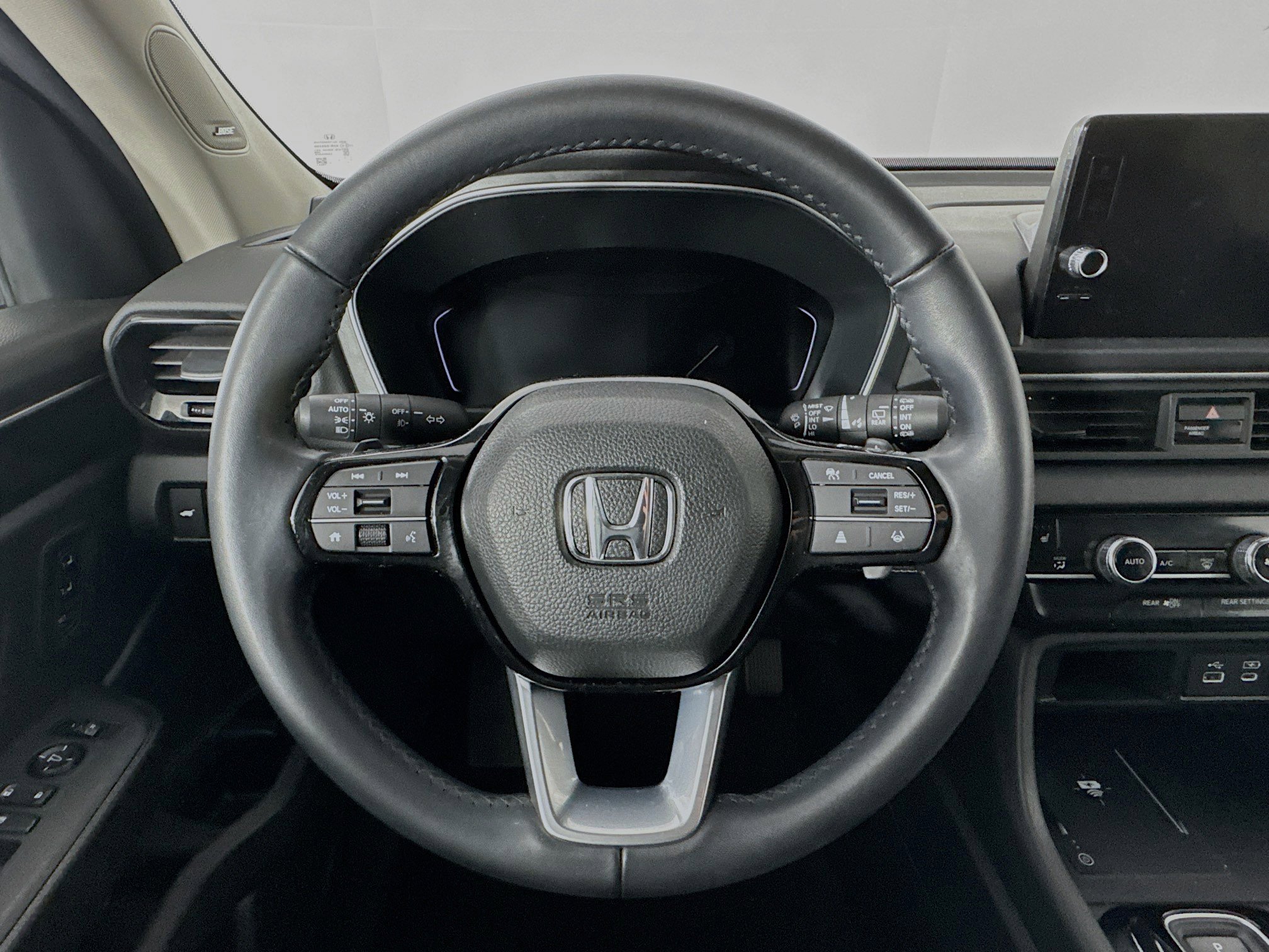 Certified 2023 Honda Pilot Touring image 11