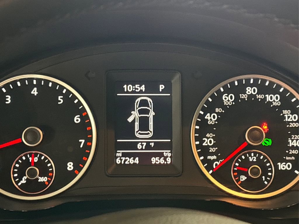 Used 2017 Volkswagen Tiguan S image 22