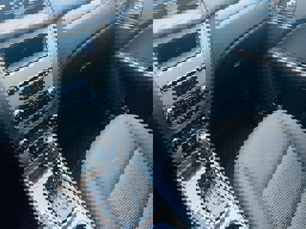 Used 2012 Ford Fusion SE FWD image 19