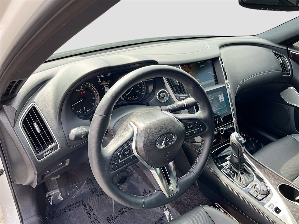 Used 2024 INFINITI Q50 Sensory image 9